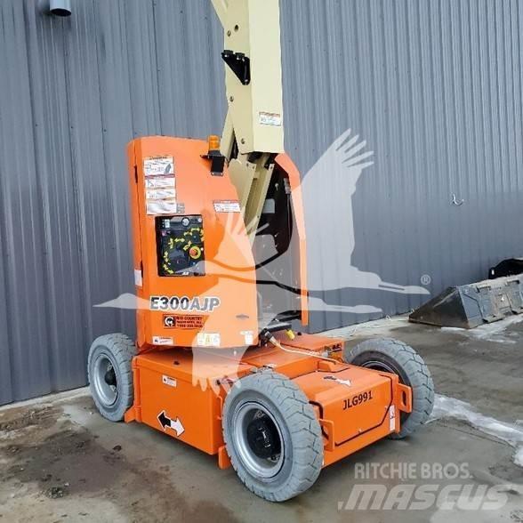 JLG E300AJP Knikarmhoogwerkers