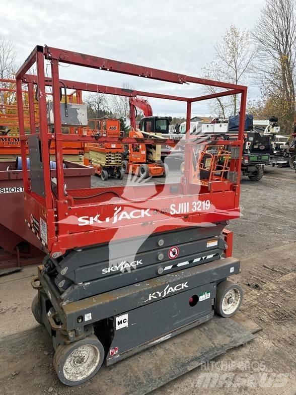 SkyJack SJ3219 Schaarhoogwerkers