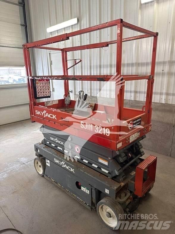 SkyJack SJ3219 Schaarhoogwerkers