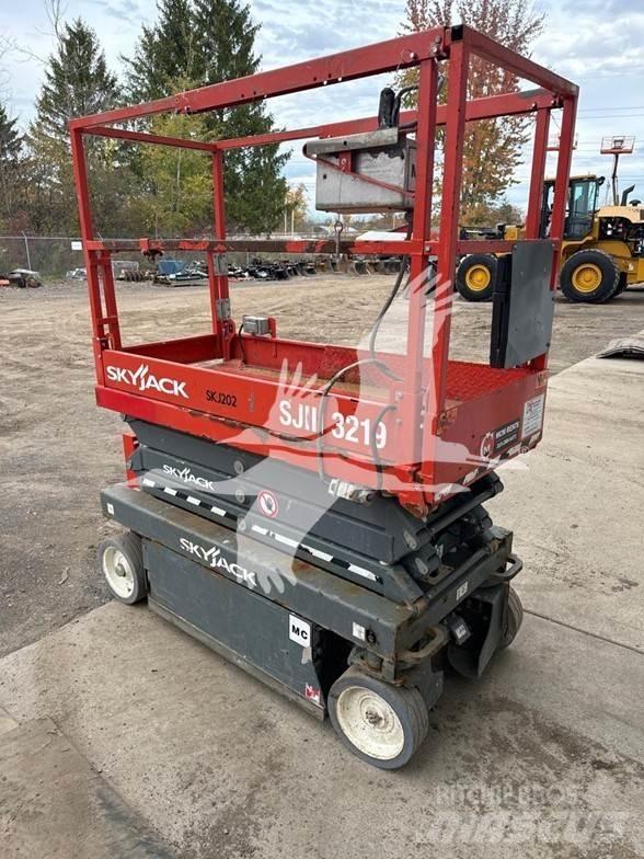 SkyJack SJ3219 Schaarhoogwerkers