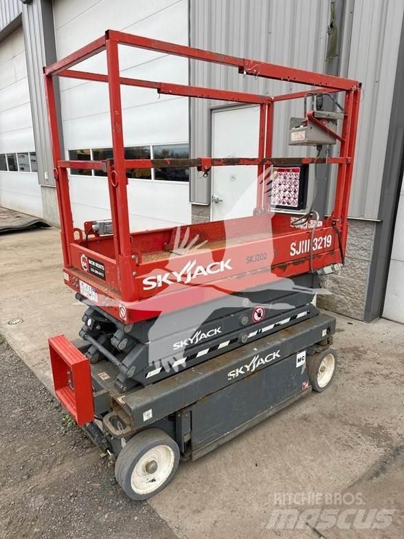 SkyJack SJ3219 Schaarhoogwerkers