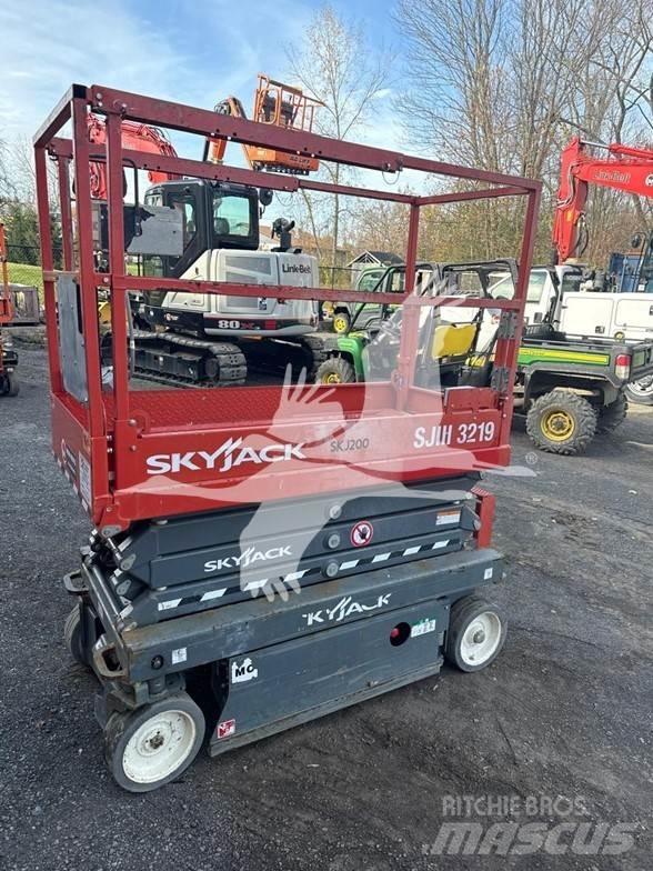 SkyJack SJ3219 Schaarhoogwerkers