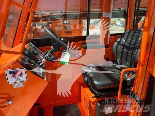 SkyTrak 8042 Verreikers