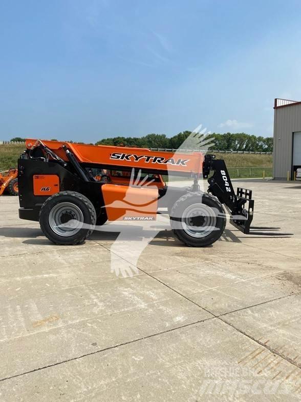 SkyTrak 8042 Verreikers
