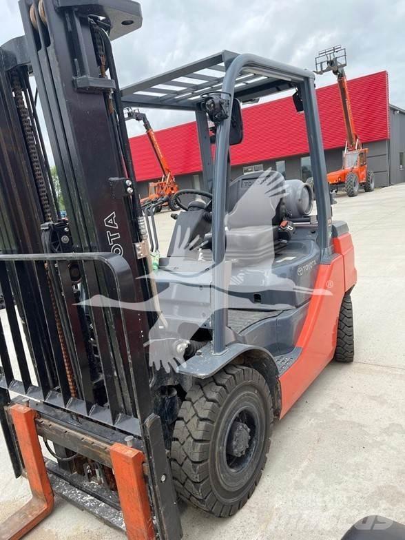 Toyota 8FGU25 Diesel heftrucks