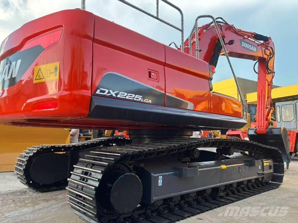 Doosan DX 225 LC Rupsgraafmachines