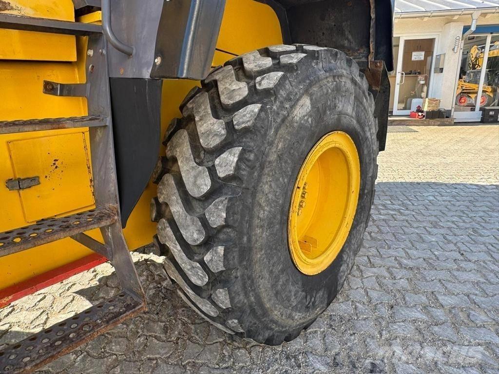 Komatsu WA 320-3H Wielladers