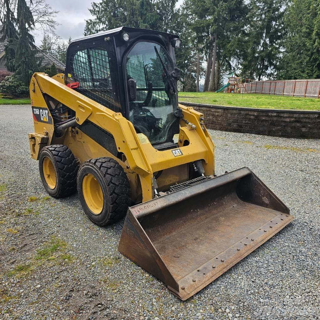 CAT 236D Schrankladers