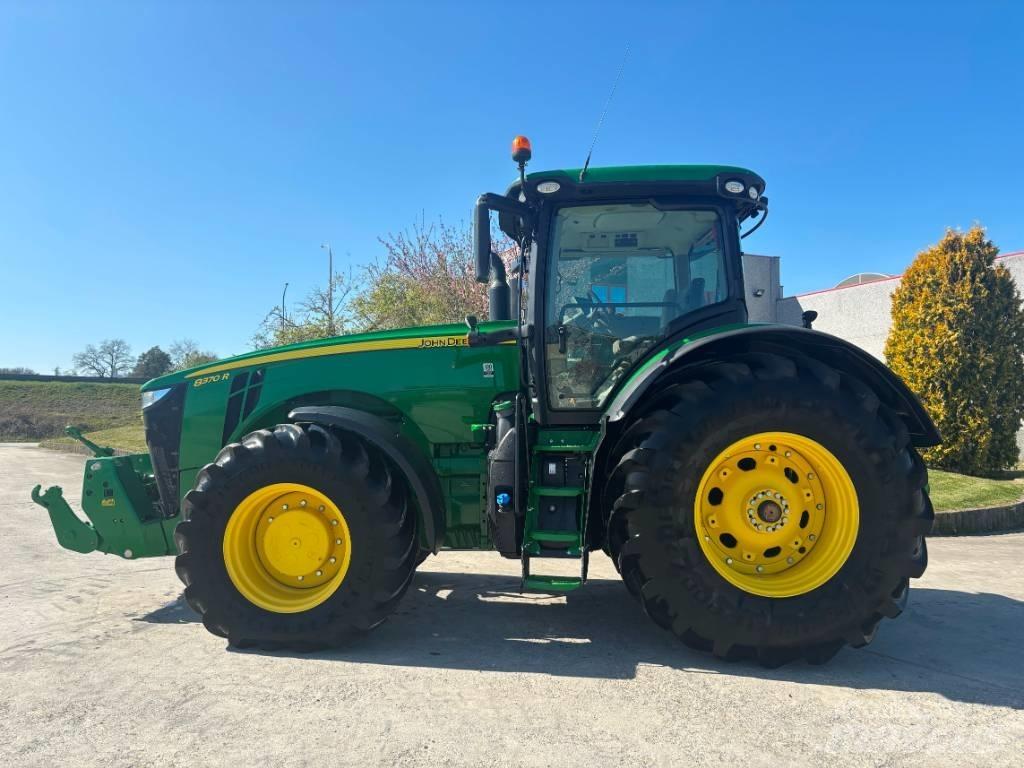 John Deere 8370 R Tractoren