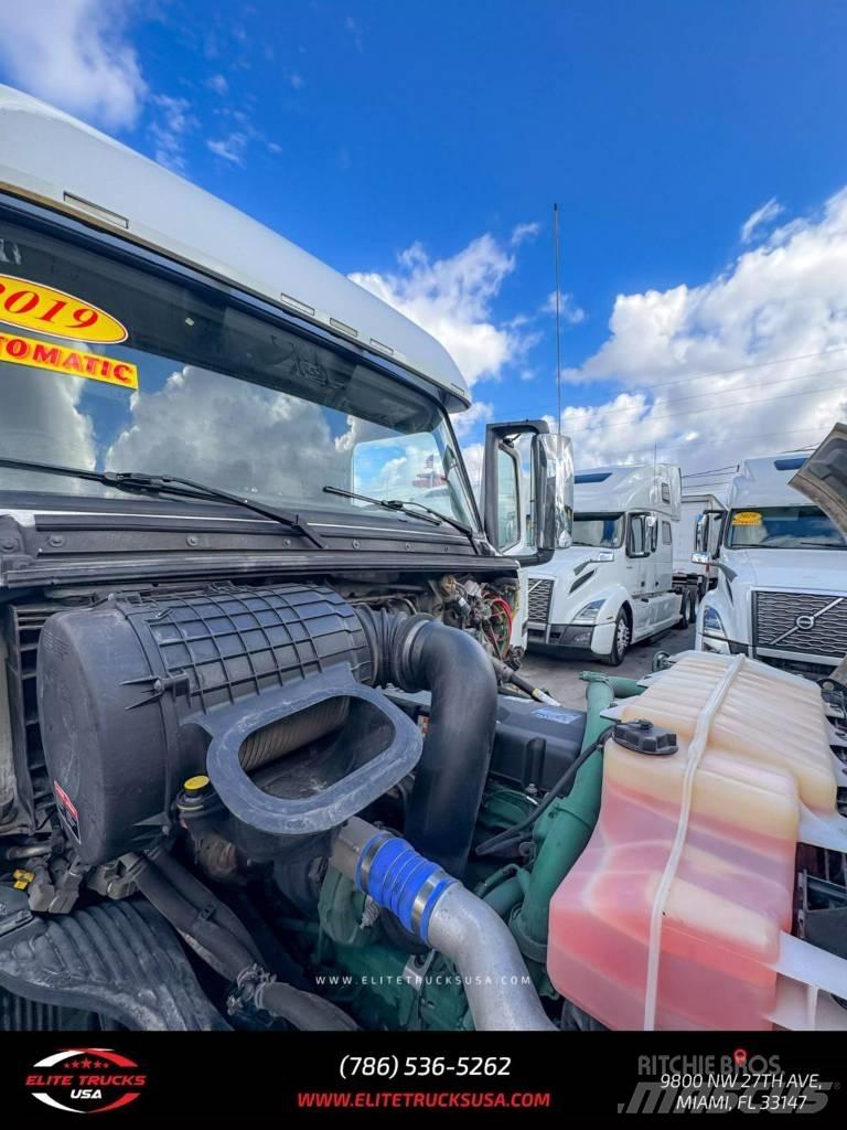 Volvo Commercial VNL Trekkers