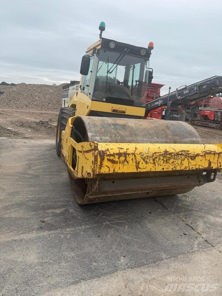 Bomag BW 213 D H-4 Trilrolwalsen