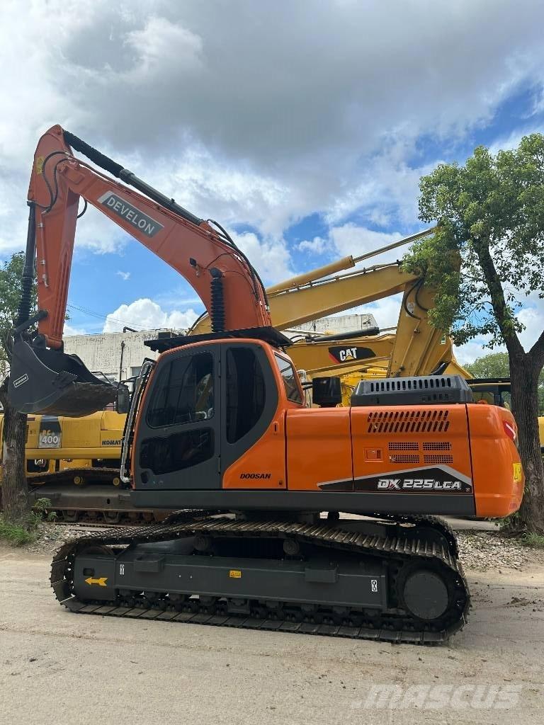 Doosan DX 225 LCA Midigraafmachines 7t - 12t