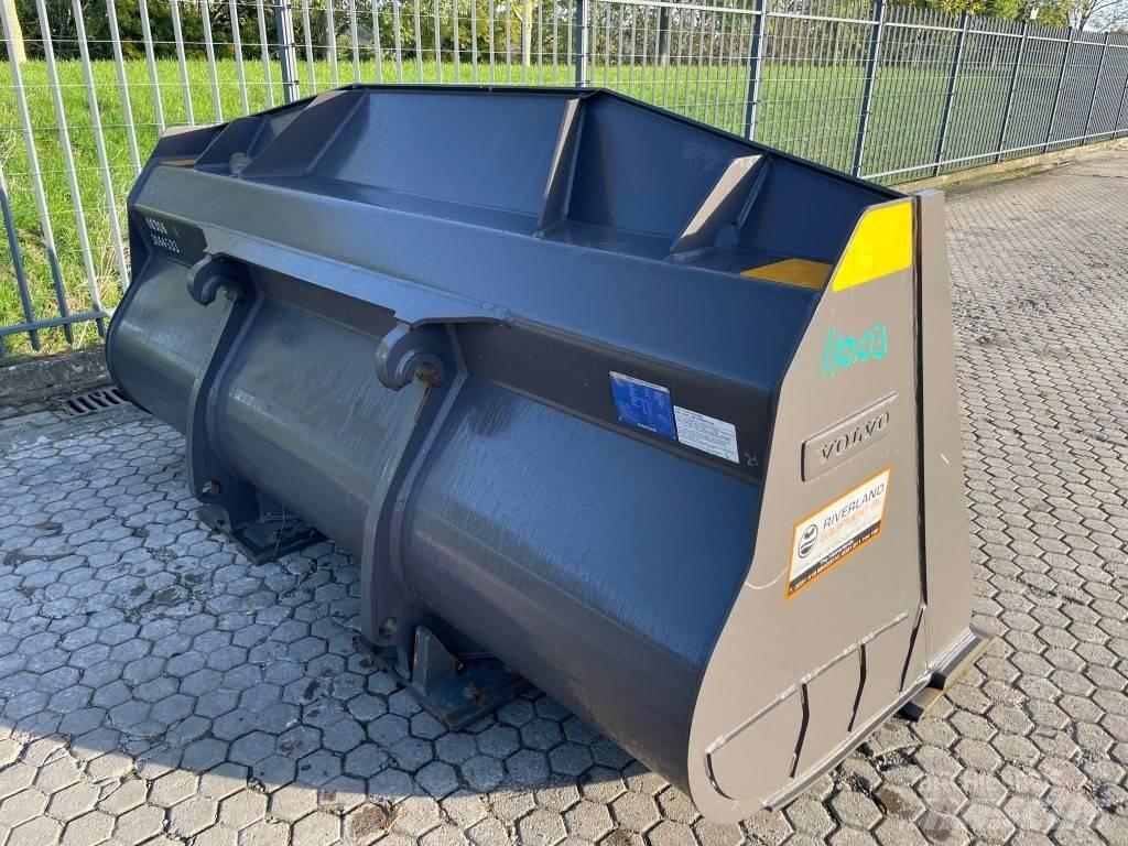 Volvo L 120 H Bucket Bakken