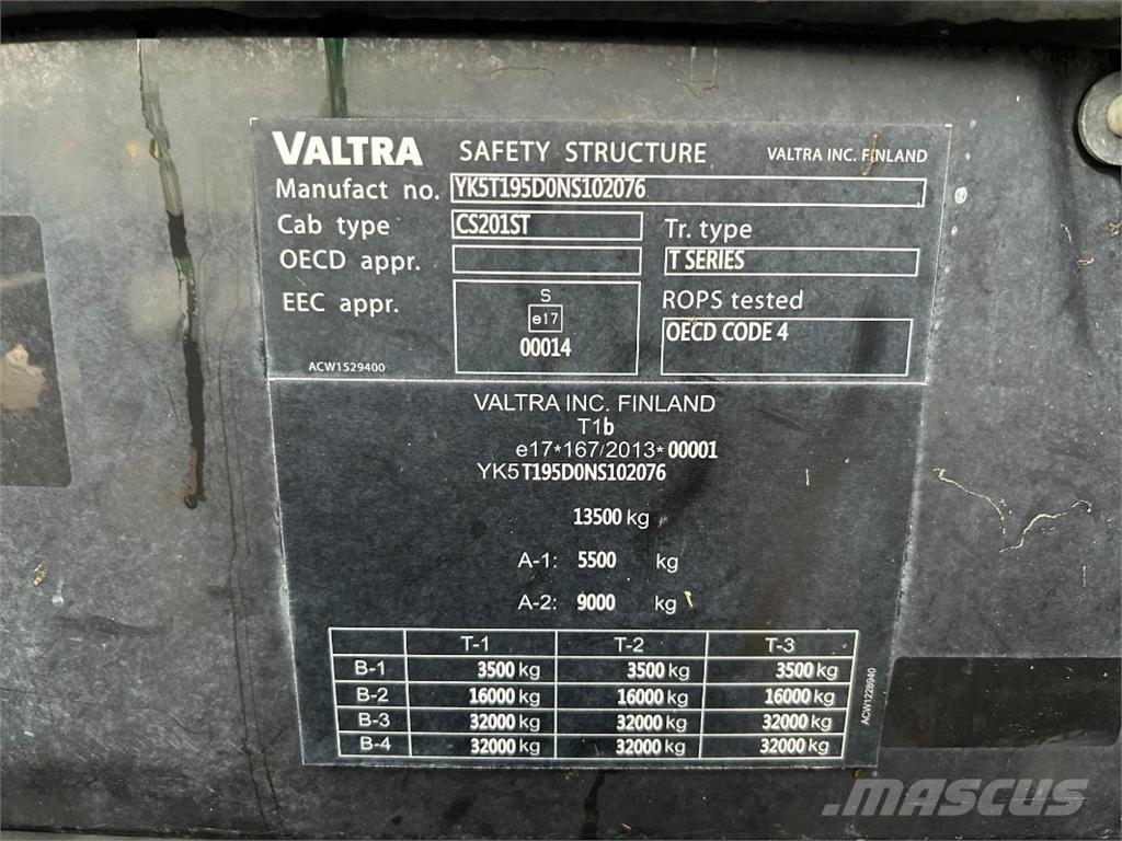 Valtra T195 Tractoren