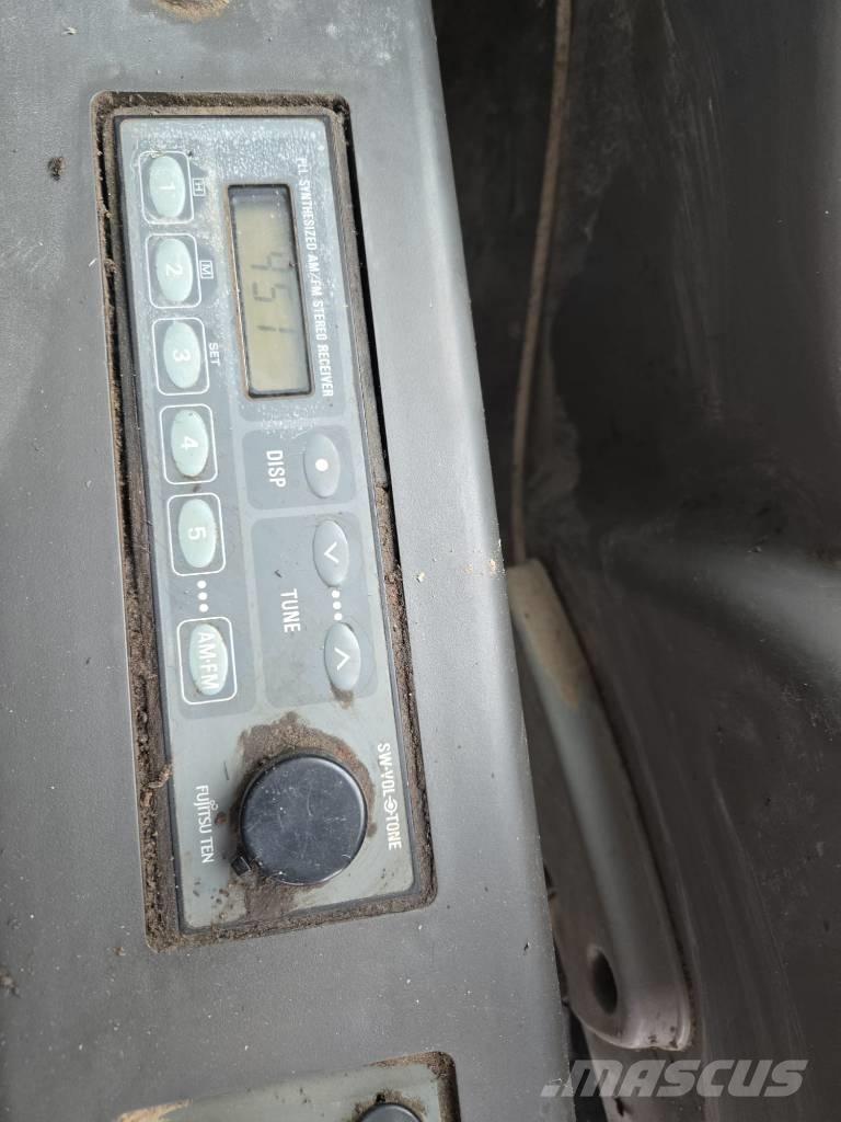 Hitachi ZX 135 US Rupsgraafmachines