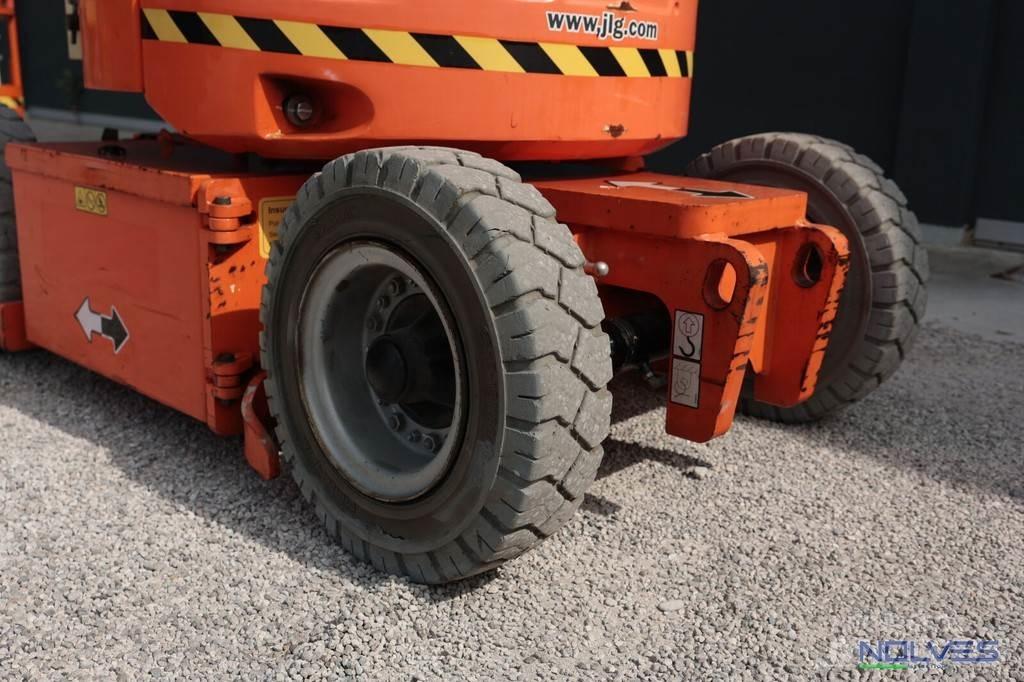 JLG E300AJP Knikarmhoogwerkers