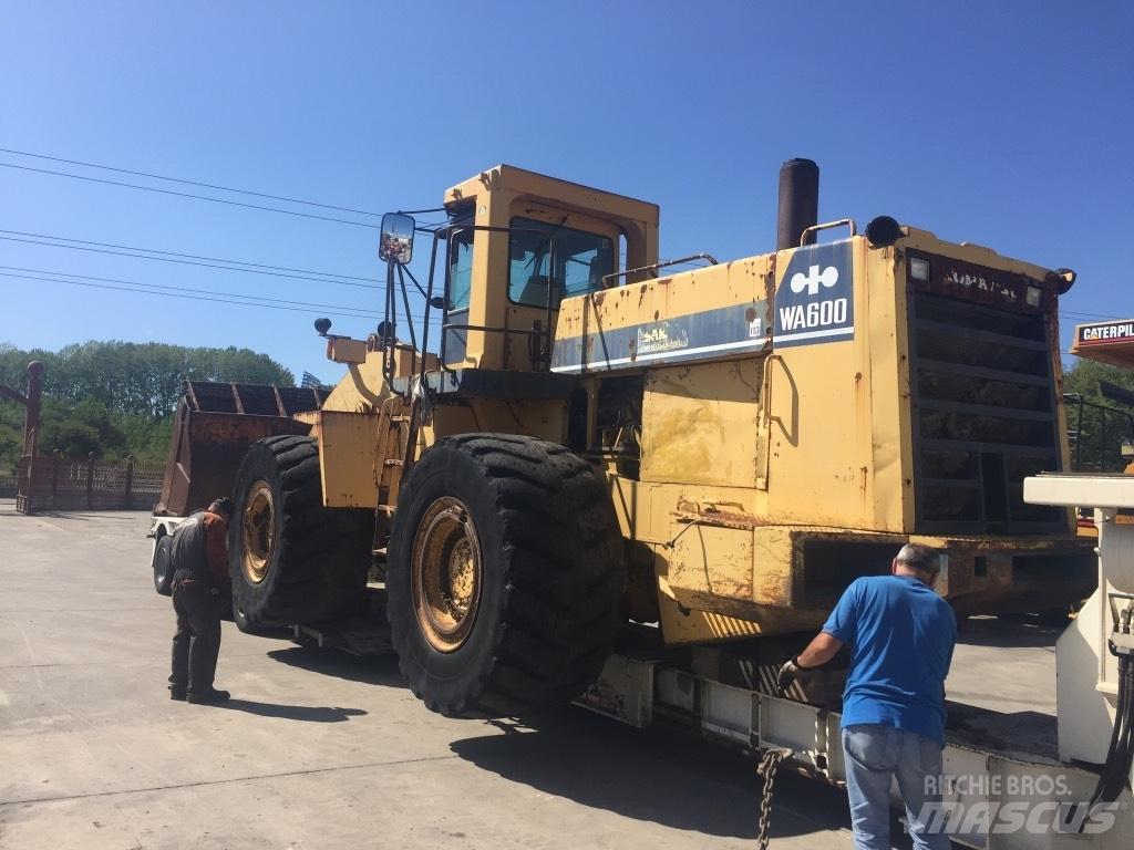 Komatsu WA600-1 Wielladers