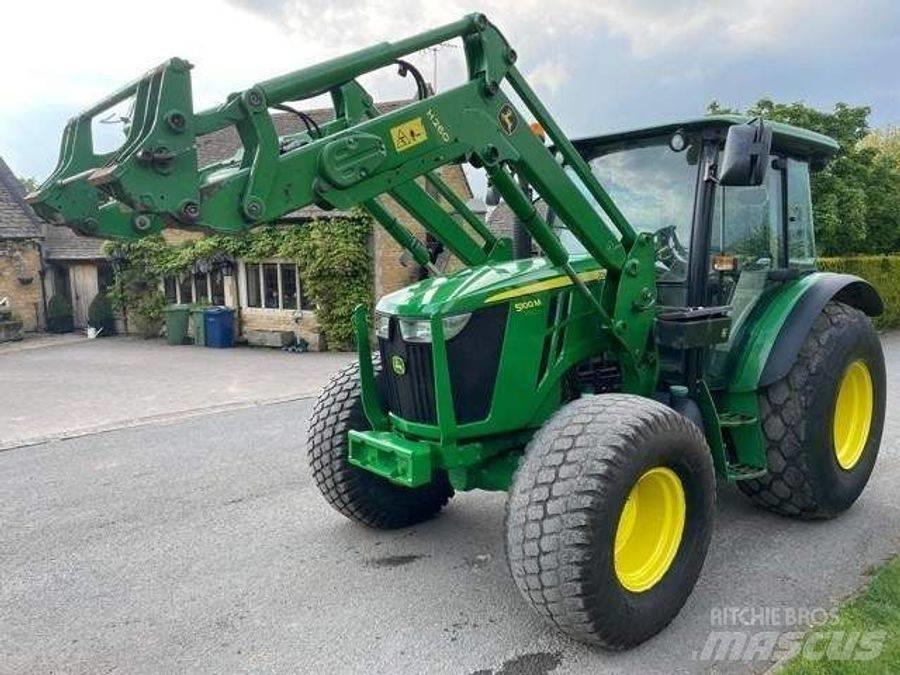 John Deere 5100 M Tractoren