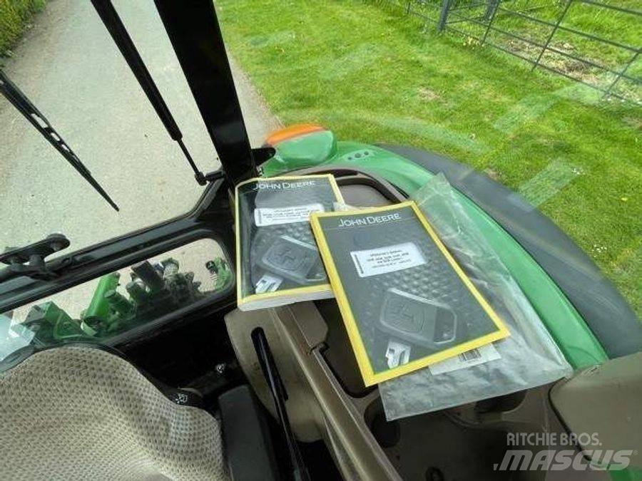 John Deere 5100 M Tractoren