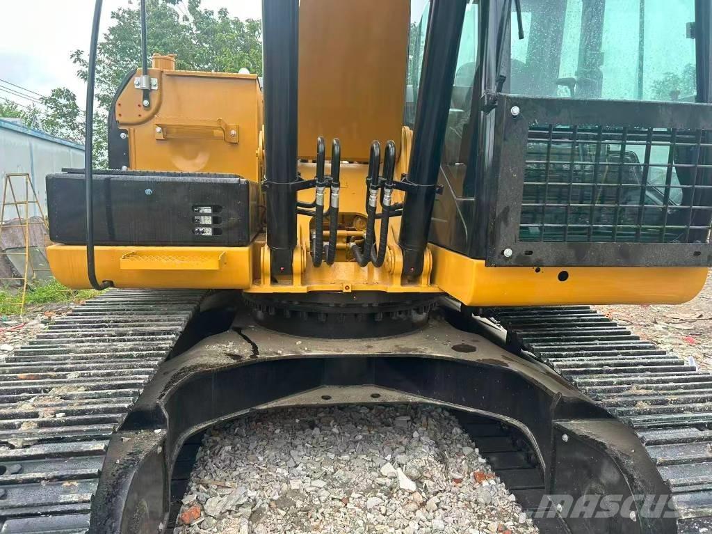 CAT 320D2L Rupsgraafmachines