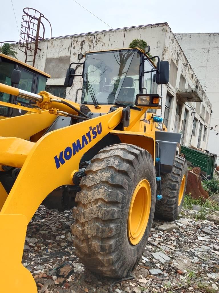 Komatsu WA 320 Wielladers