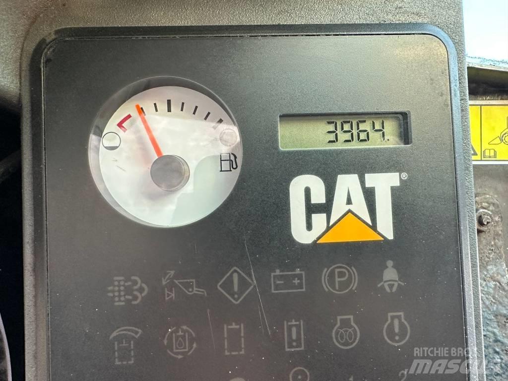 CAT 246 C Schrankladers
