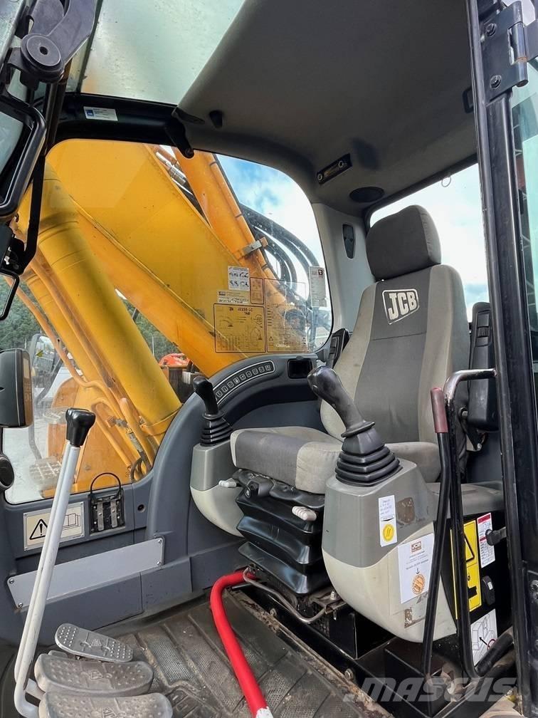 JCB JZ 235 LC Rupsgraafmachines