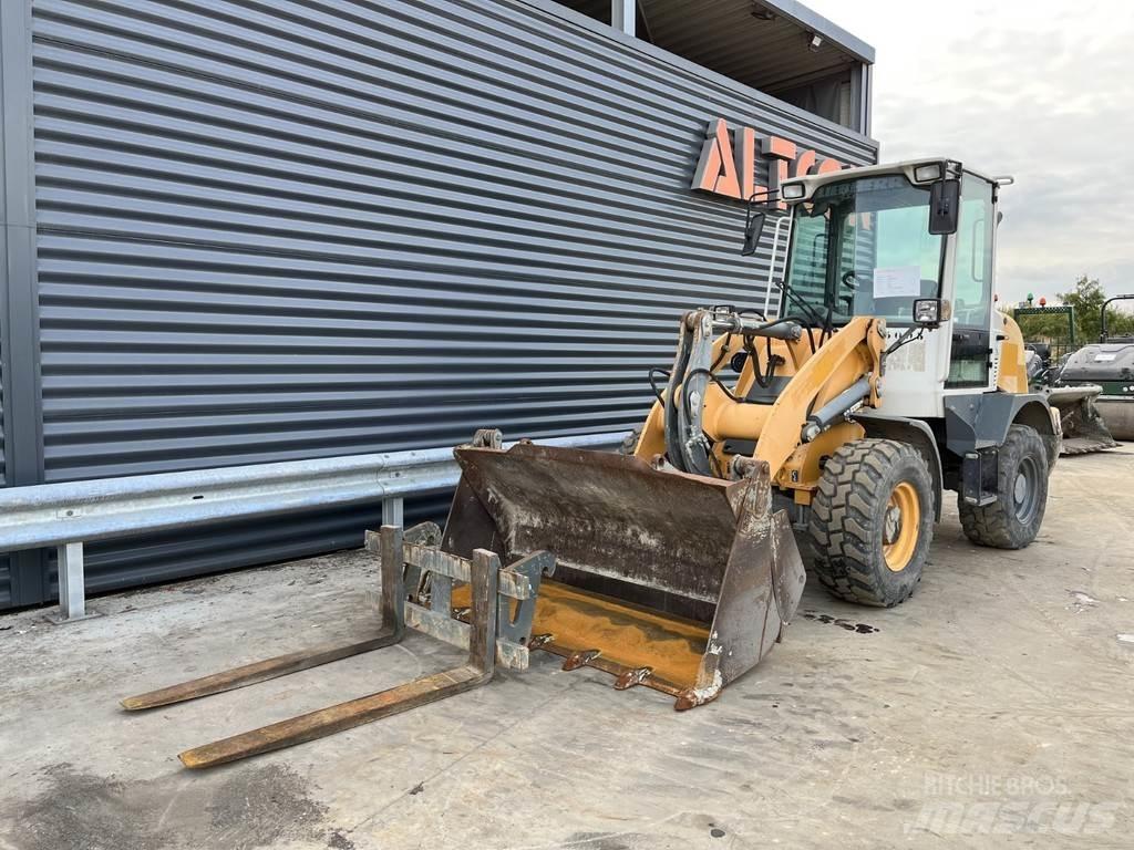 Liebherr L 506 Wielladers