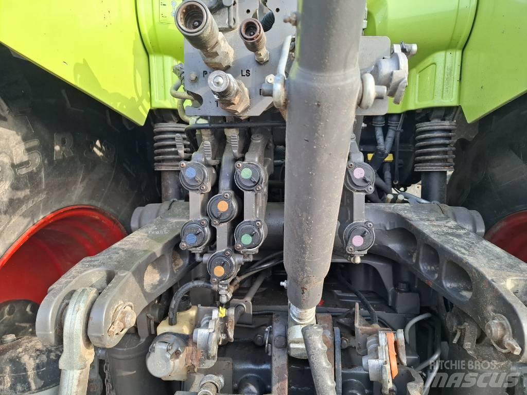 CLAAS Axion 810 Tractoren