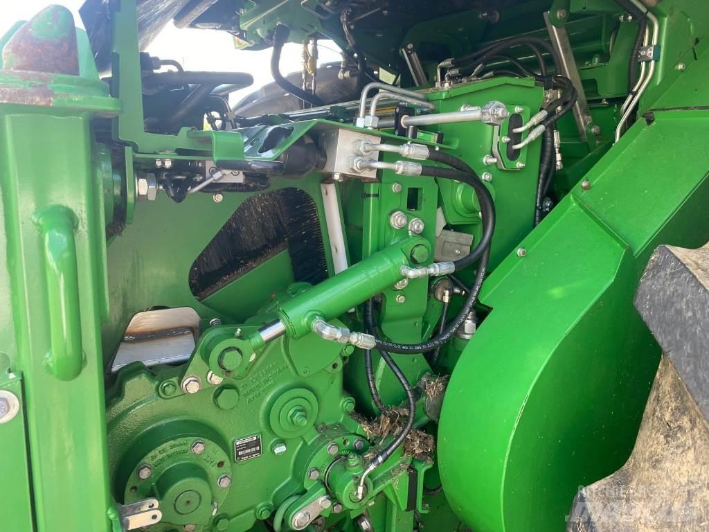 John Deere 8200 Getrokken veldhakselaar