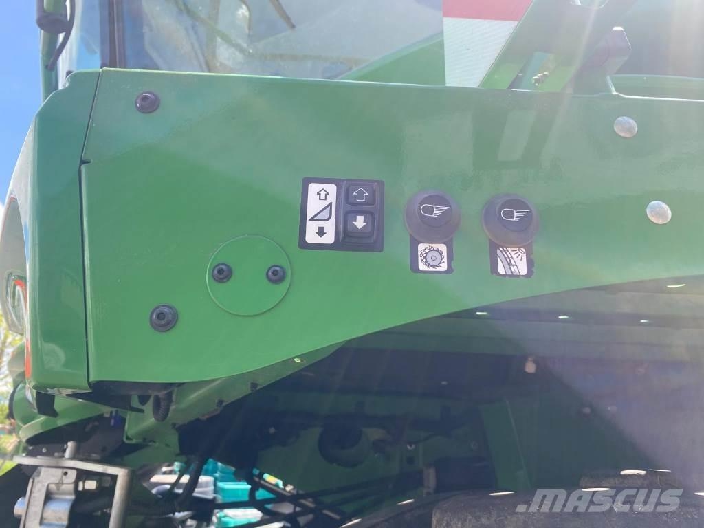 John Deere 8200 Getrokken veldhakselaar