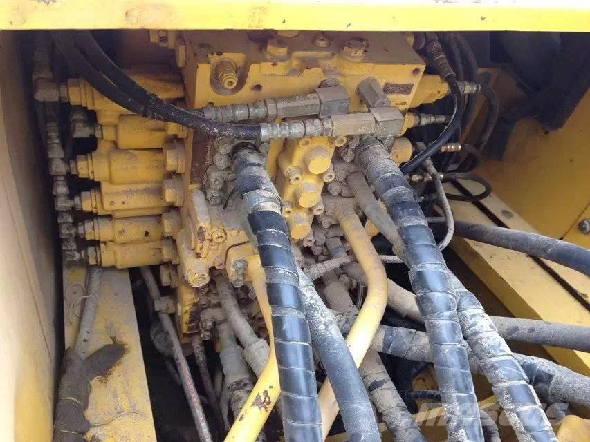 Komatsu pc220-7 Rupsgraafmachines