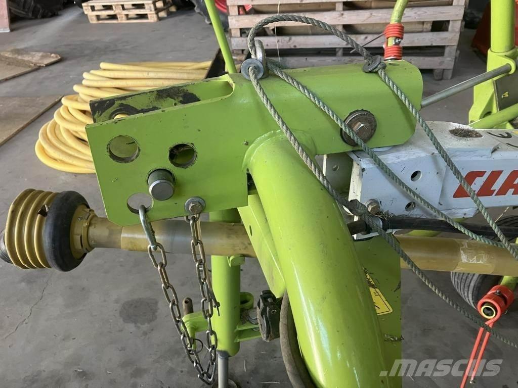 CLAAS VOLTO 64 Schudders
