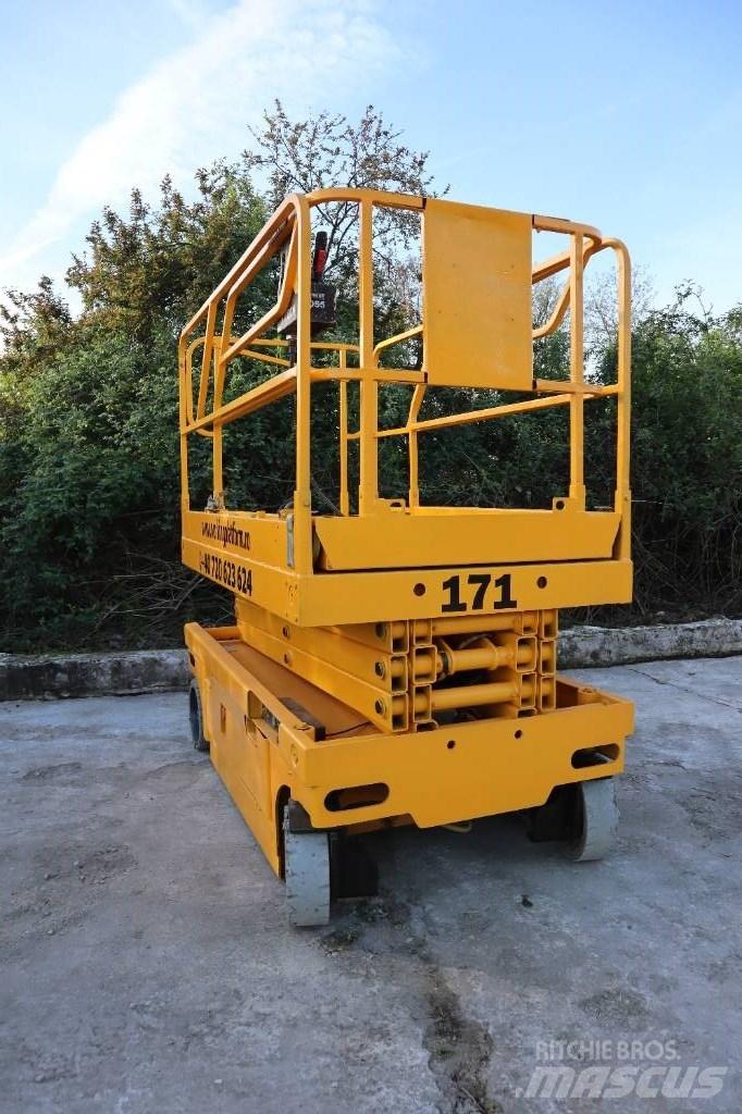 Haulotte Compact 10 Schaarhoogwerkers