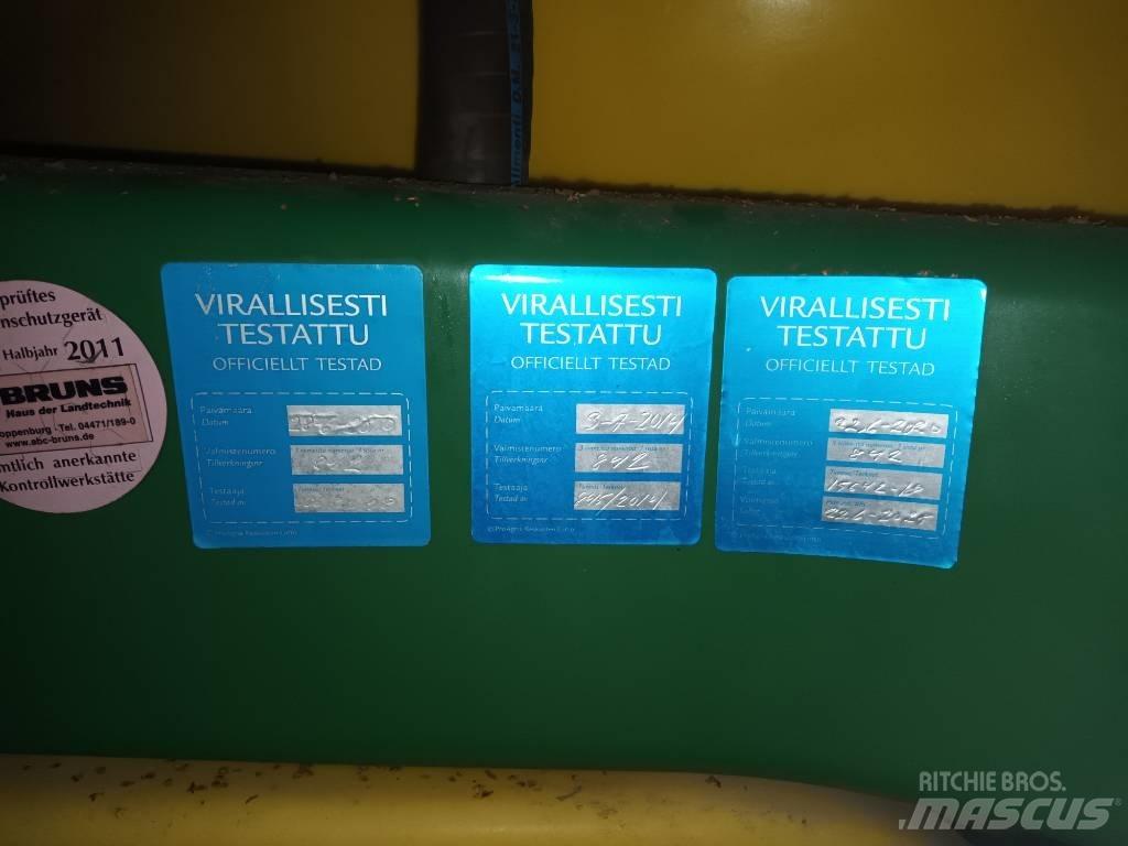 John Deere 840 Getrokken spuitmachines