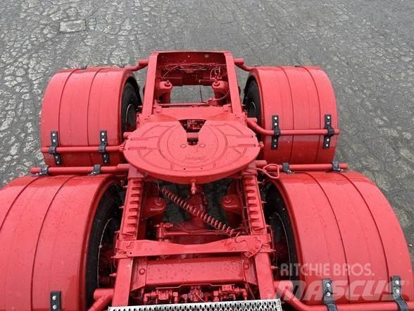 Peterbilt 389 Trekkers