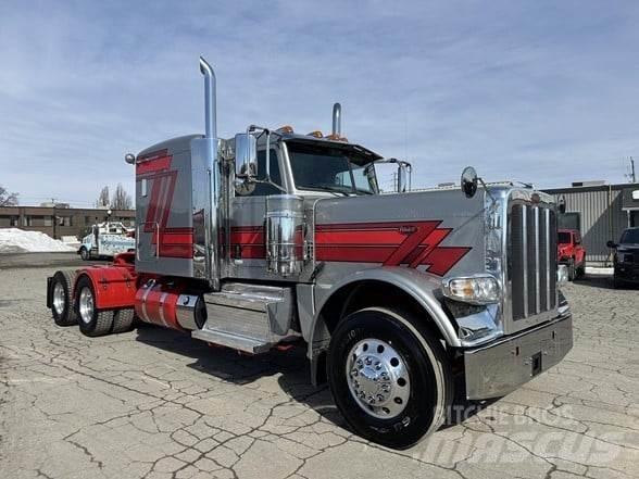 Peterbilt 389 Trekkers