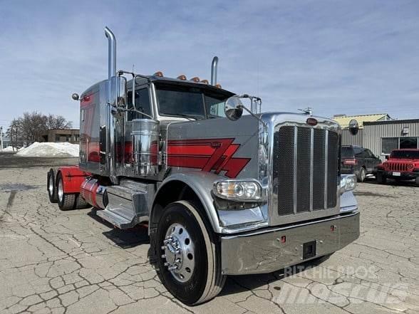 Peterbilt 389 Trekkers