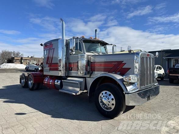 Peterbilt 389 Trekkers