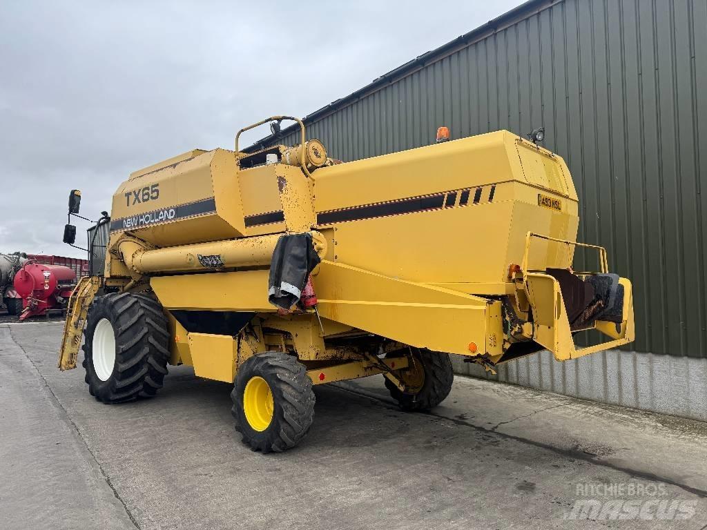 New Holland TX 65 Maaidorsmachines