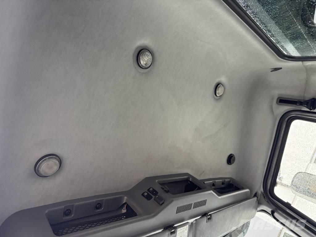 Mack GU 713 Containertrucks met kabelsysteem