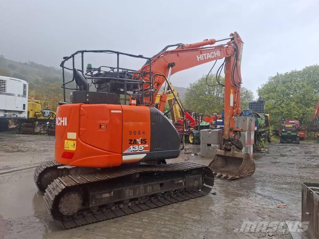Hitachi ZX 135 US-6 Rupsgraafmachines
