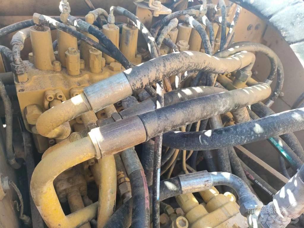 CAT 320 C Rupsgraafmachines