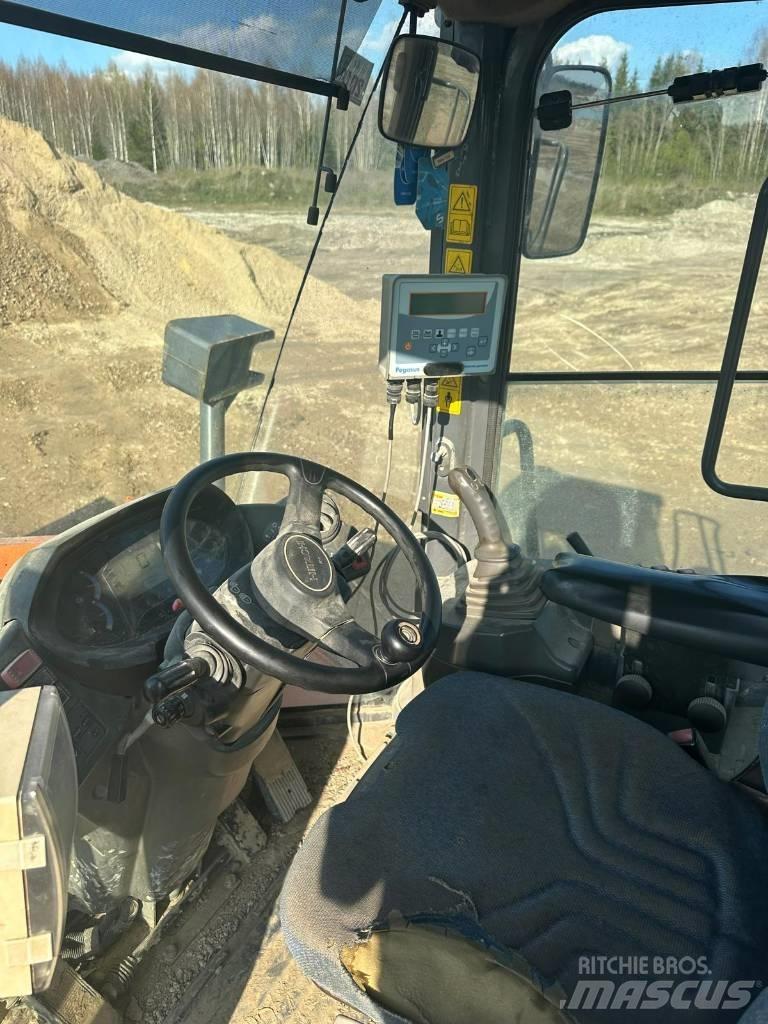 Hitachi ZW 250 Wielladers