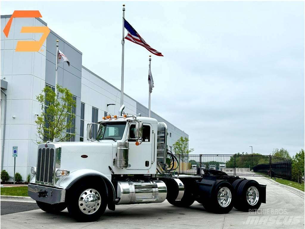 Peterbilt 389 Trekkers