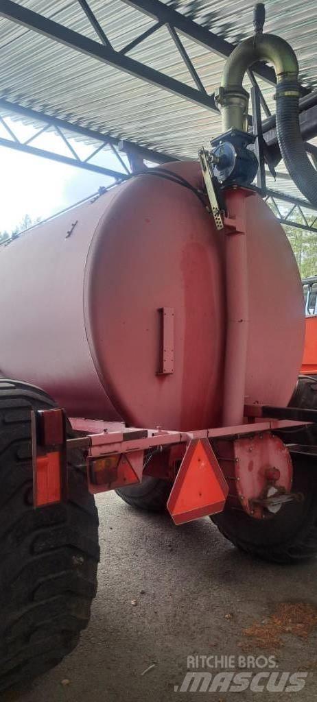 Livakka 12,5 m3+PK Drijfmesttanks