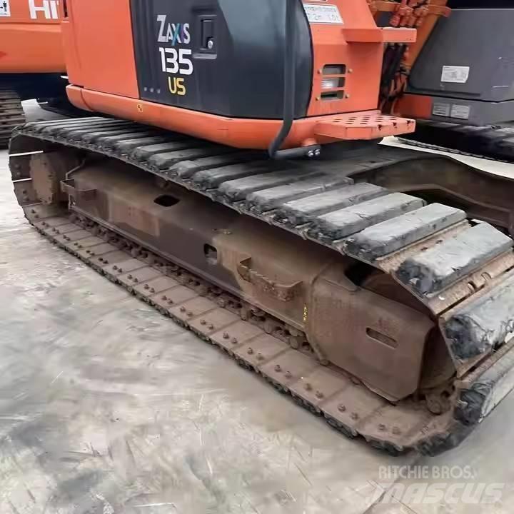 Hitachi ZX135US Rupsgraafmachines