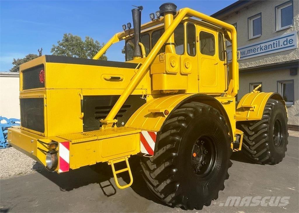 Kirovets K700A V8 Tractoren