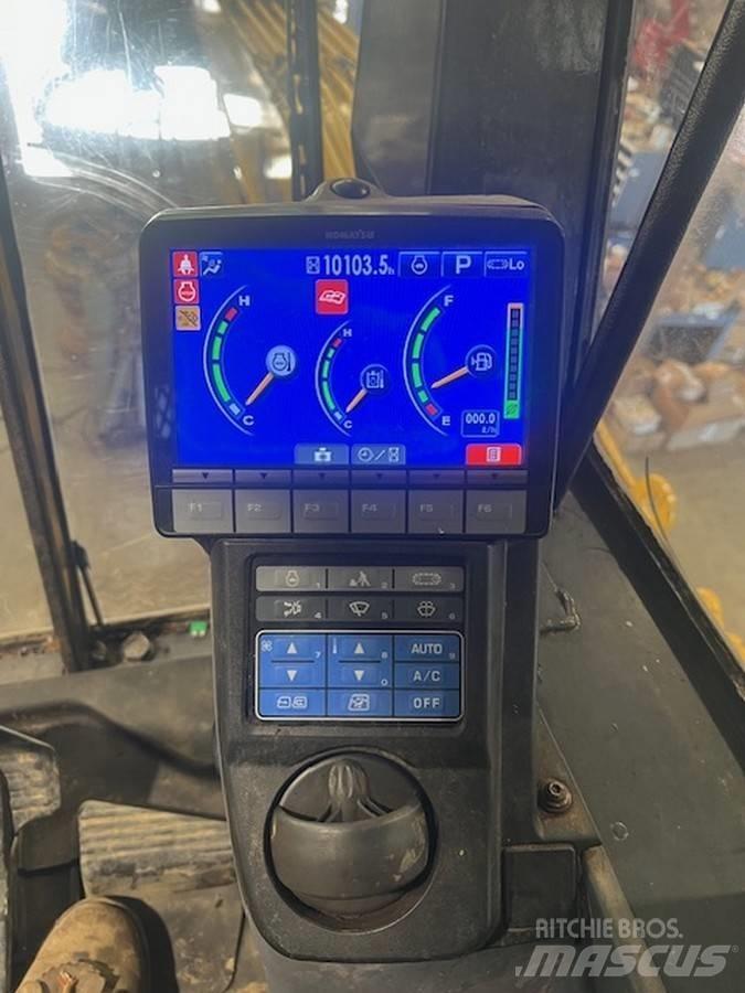 Komatsu PC210LL-10 Boomstamladers