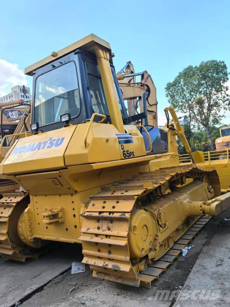 Komatsu D 65 PX-12 Rupsdozers